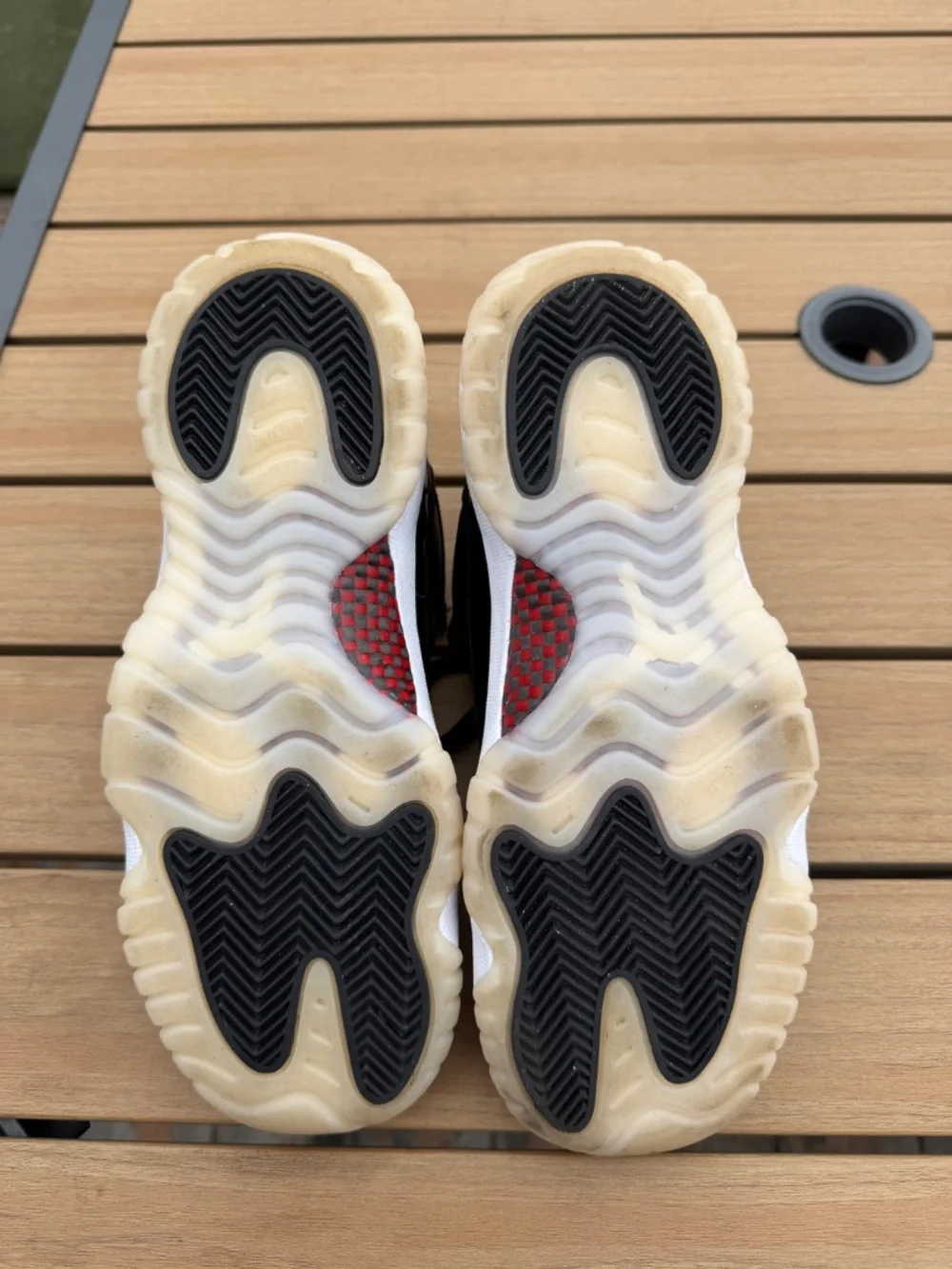 Air Jordan 11 Retro Low (GS) '72-10' 528896-001 Size 5.5Y